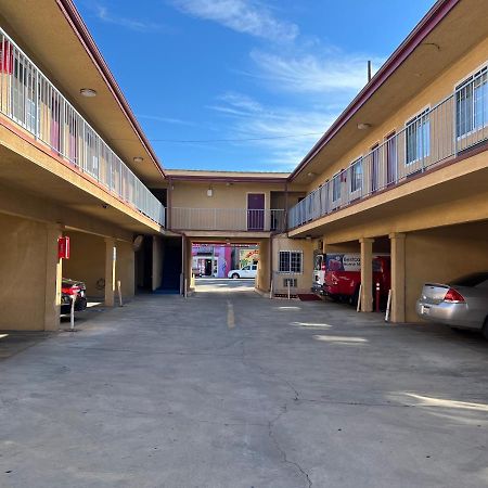 הנטינגטון פארק Deluxe Inn La מראה חיצוני תמונה