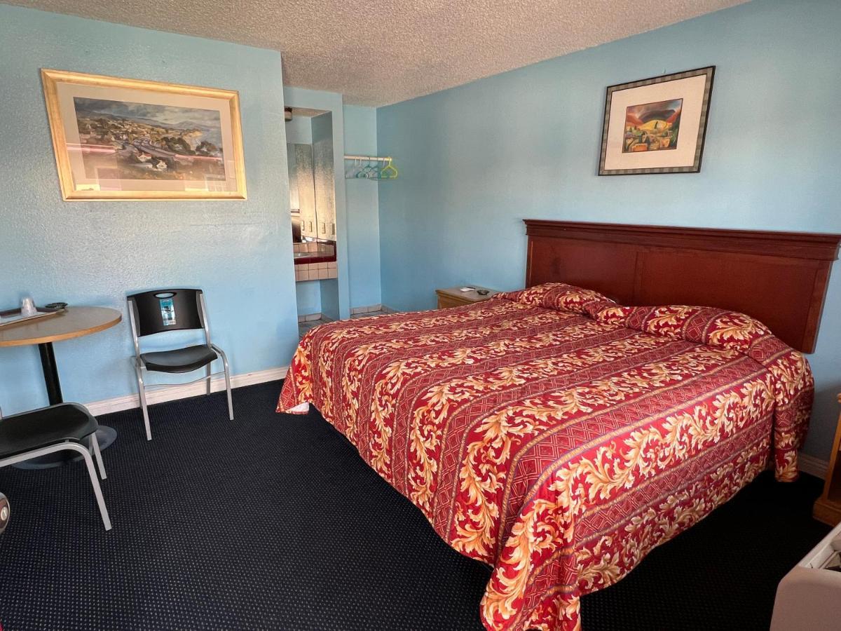 הנטינגטון פארק Deluxe Inn La מראה חיצוני תמונה